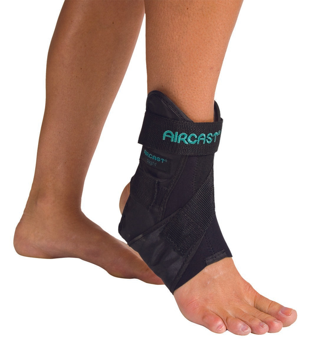 Ankle Support AirSport™ Small Hook and Loop Closure Male 5-1/2 to 7 / Female 5-1/2 to 8-1/2 Right Ankle